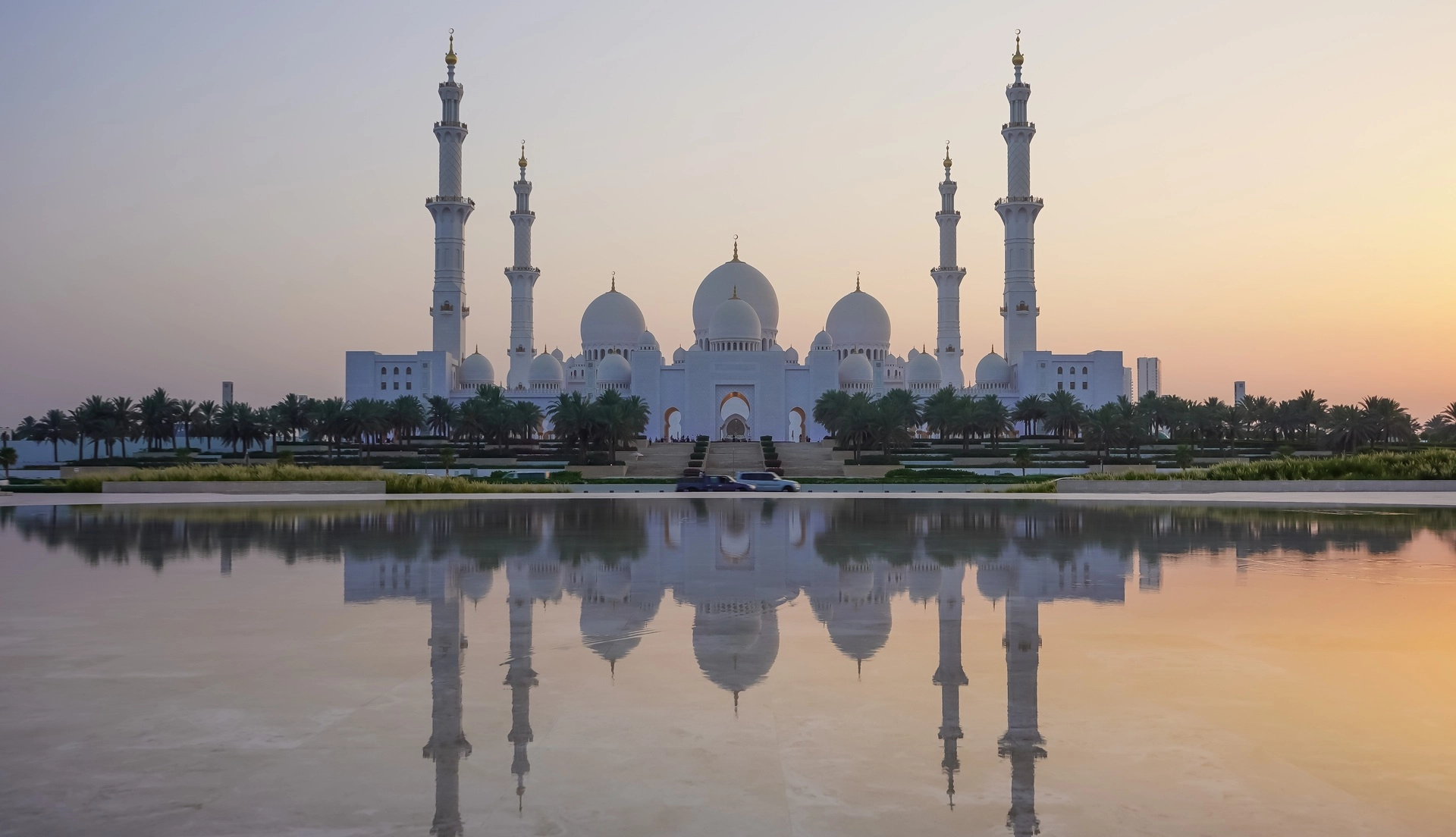 Abu-Dhabi_Sheikh-Zayed-Moschee_Mosque