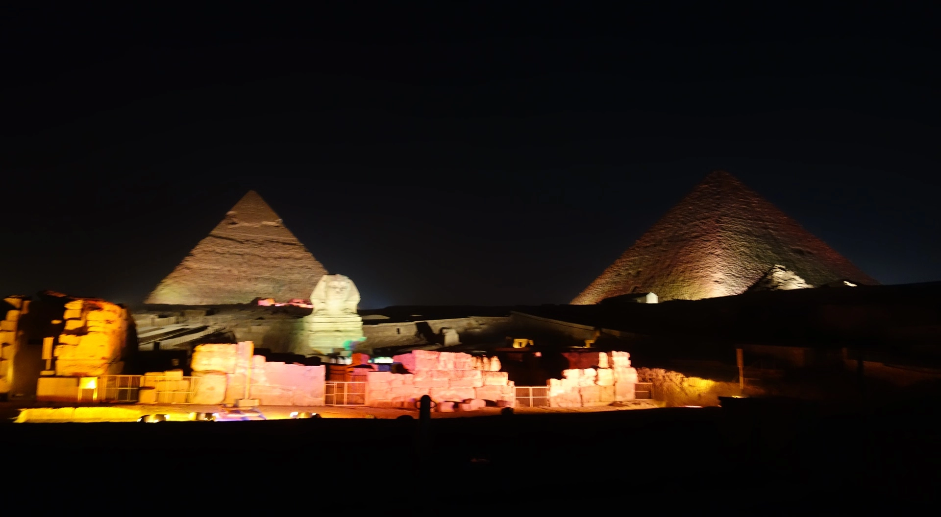 Aegypten_Pyramiden_Sphinx_bei-Nach