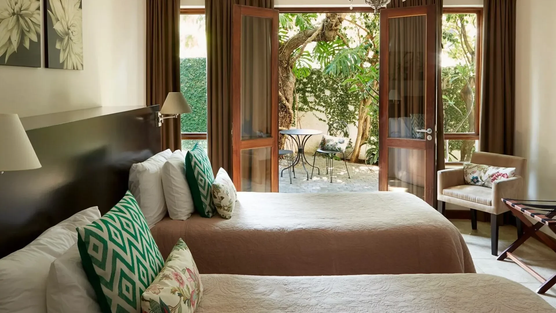 Bayflowers-Guesthouse_Room