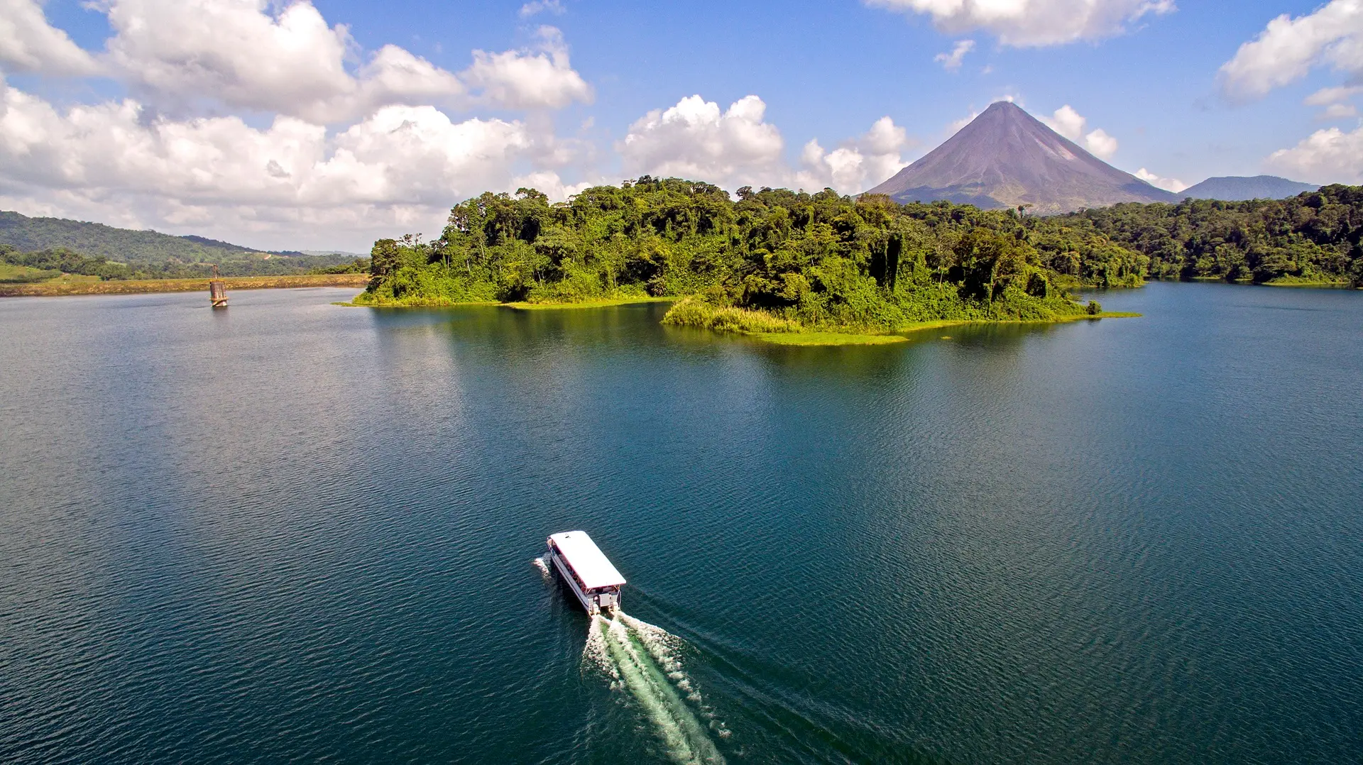 Costa Rica_Arenal Vulkan_volcano_Lake