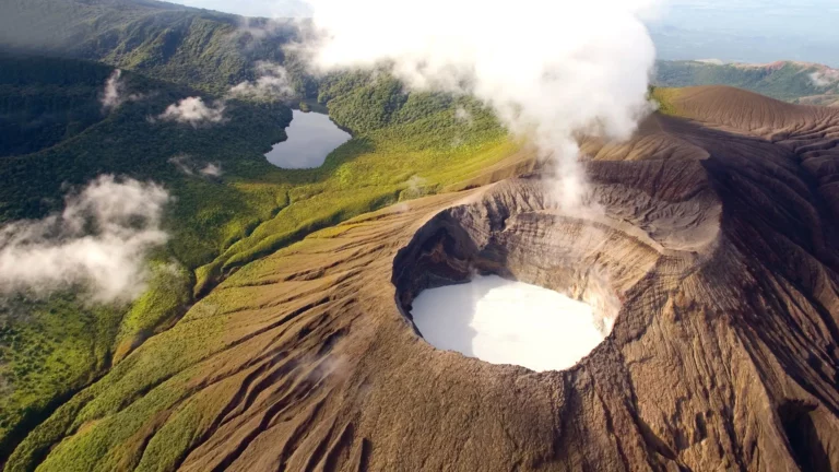 Costa Rica_Rincon de la Vieja_Vulkan_volcano