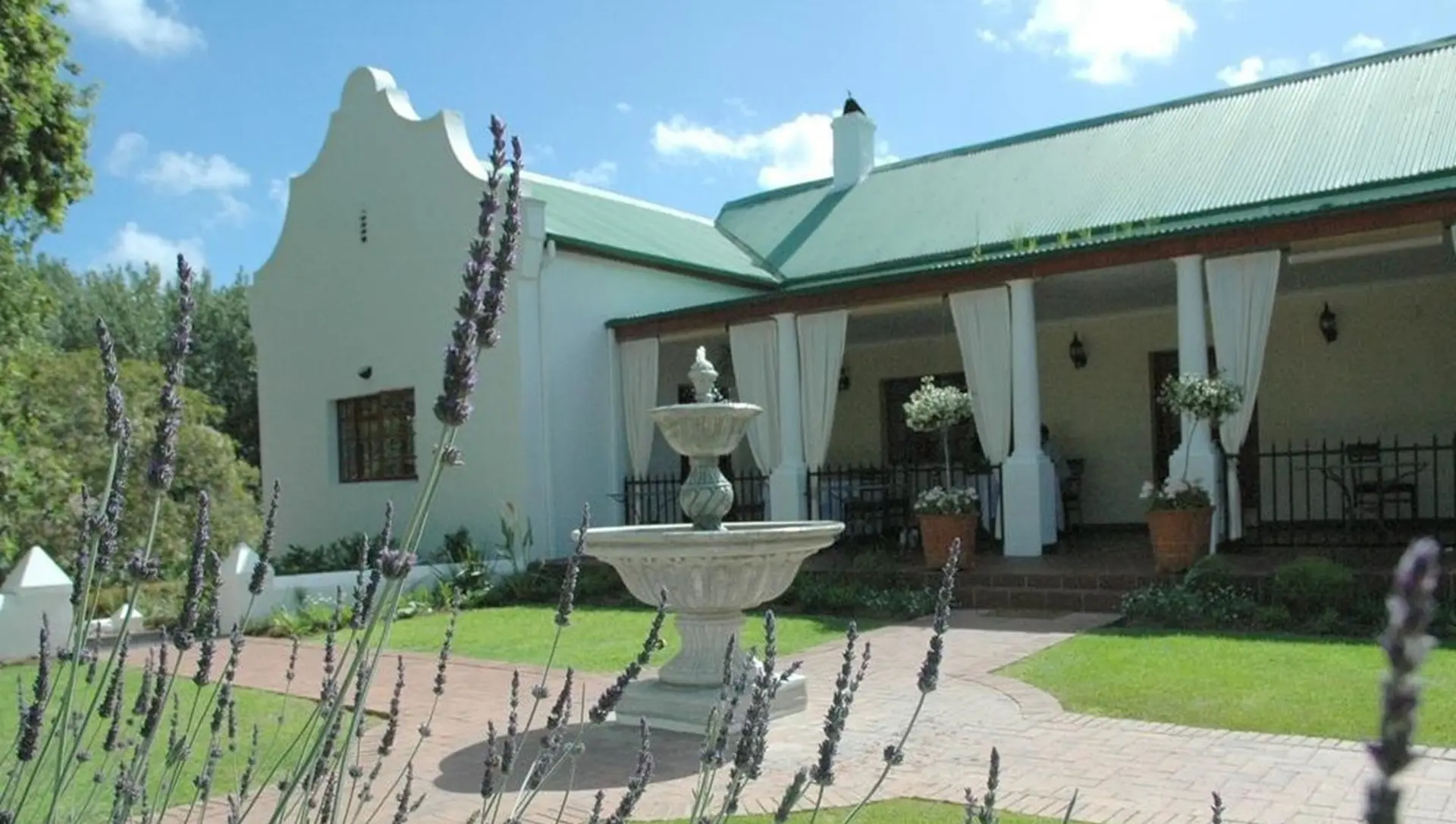 DAria-Guest-Cottages-Durbanville_Garden