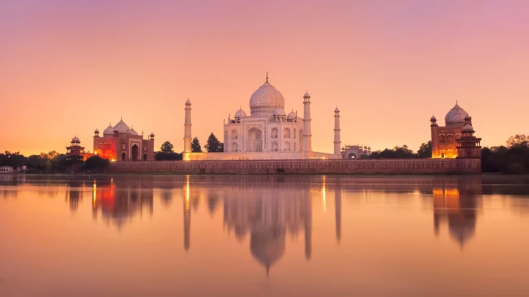 Indien_Agra_Taj-Mahal