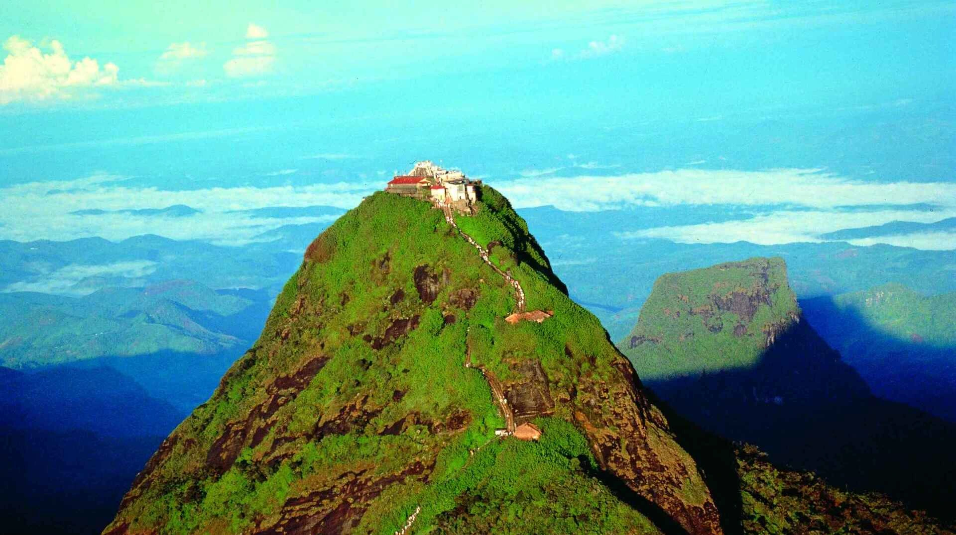 Sri-Lanka_Adams-Peak