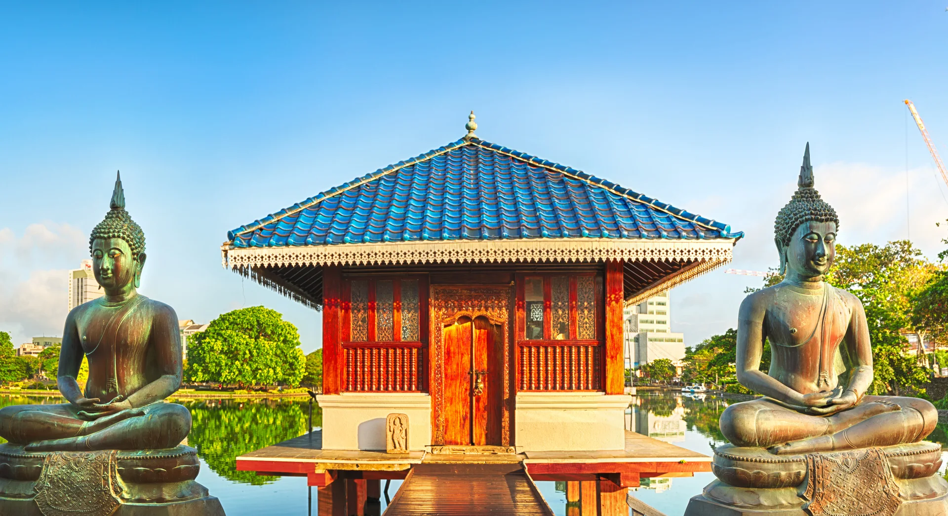 Sri-Lanka_Colombo_Seema_Malaka_temple