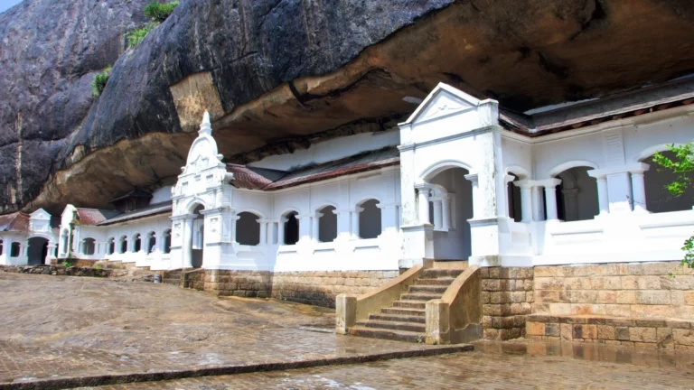 Sri-Lanka_Dambula