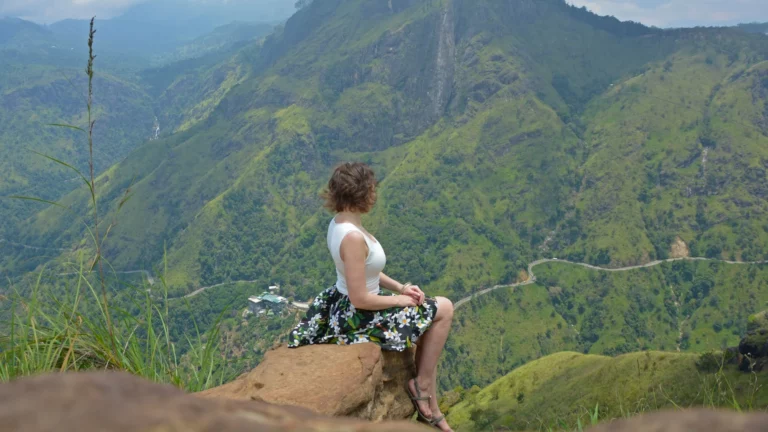 Sri-Lanka_Landschaft_Frau