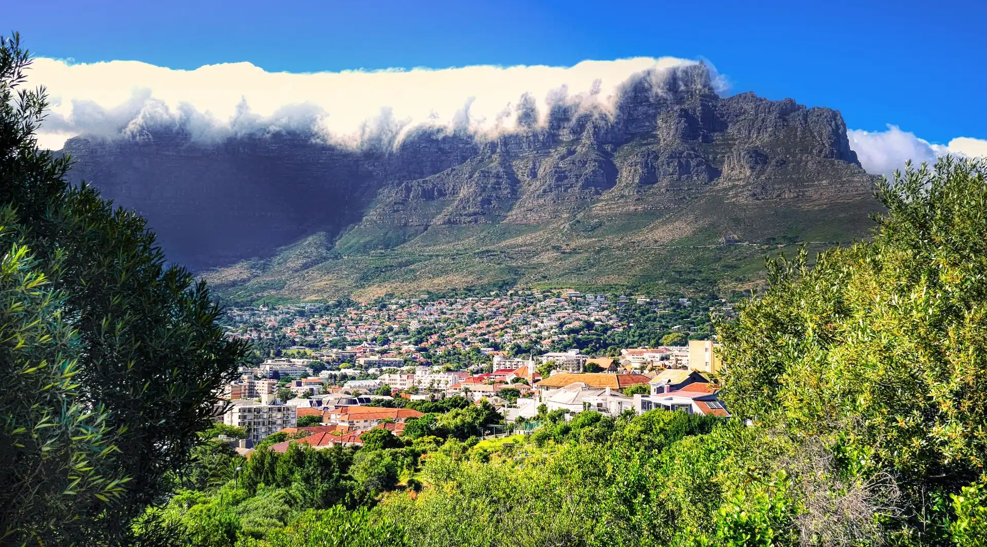 Suedafrika_Tafelberg mit Wolken