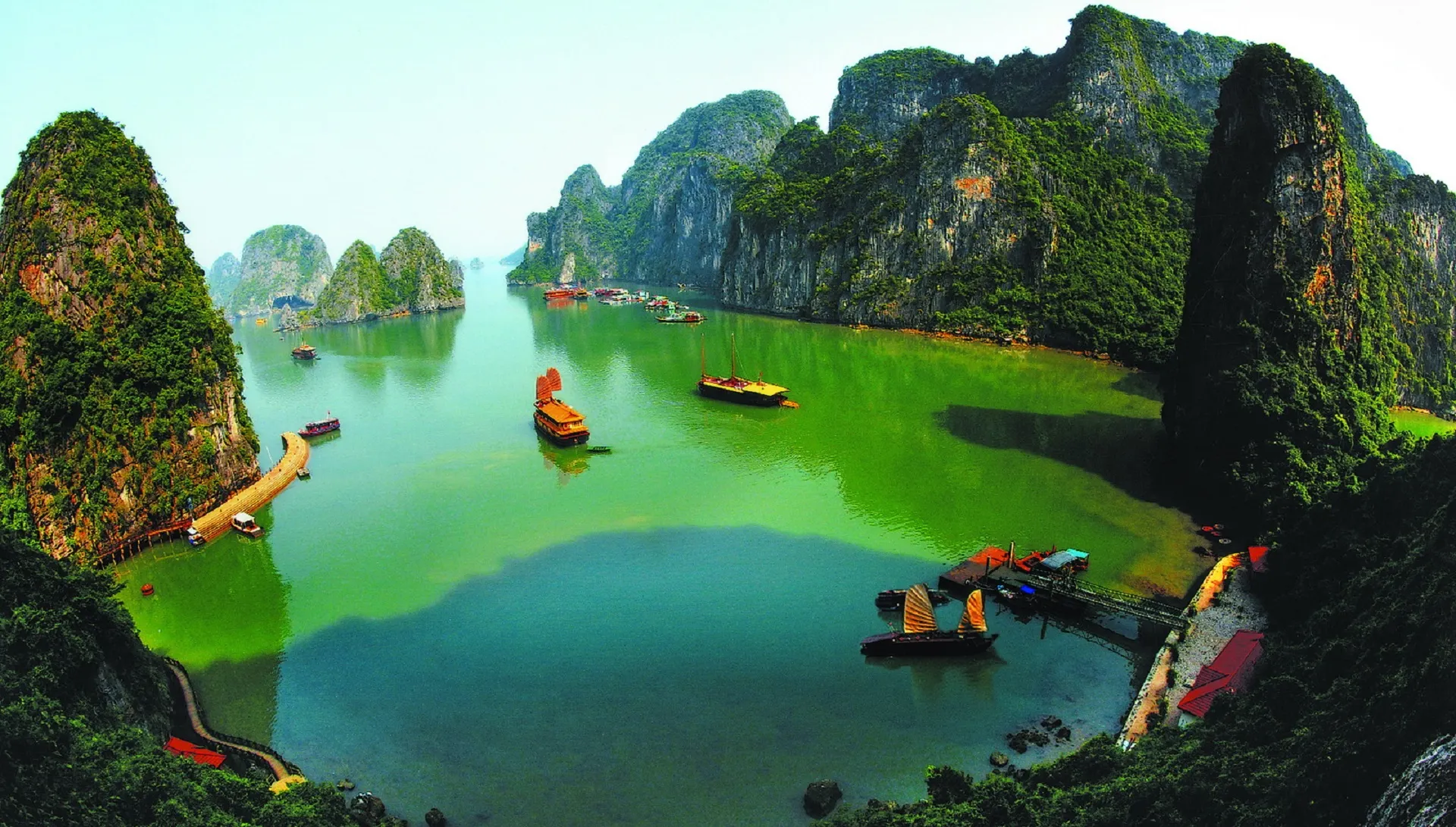 Vietnam_Ha-Long-bay